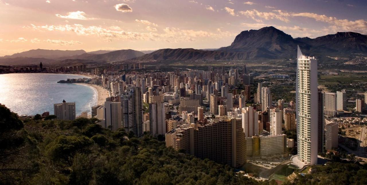 Skyline 6 Private Balcony, Sunny All Year Round, With Nice Views Benidorm Bagian luar foto